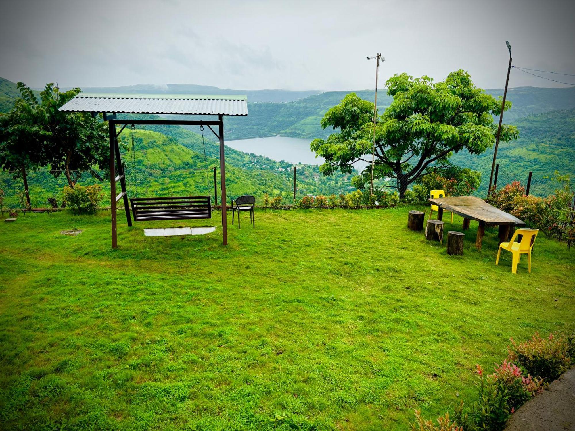 Paramount 3 Ac Bedrooms Hall Garden With Lake View Panchgani Bagian luar foto