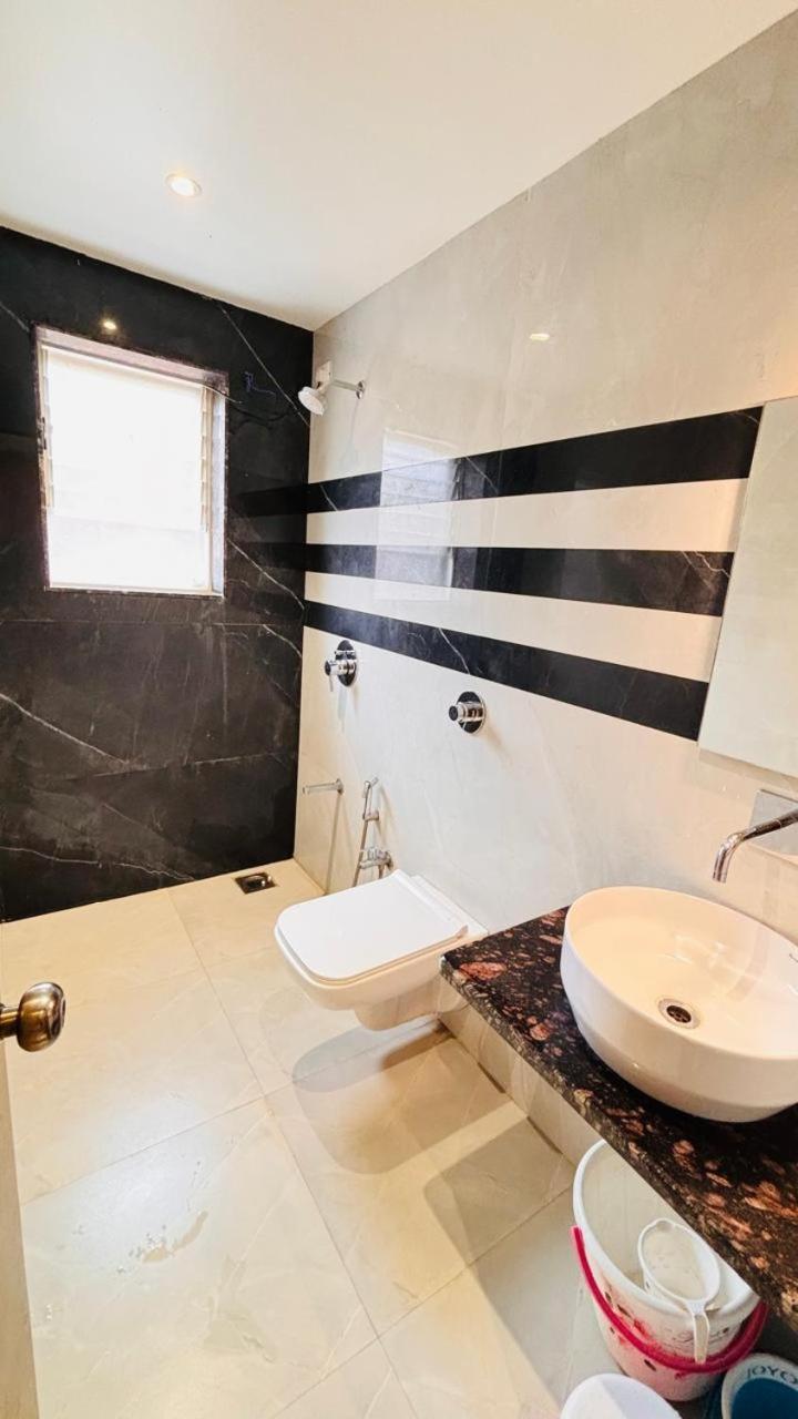 Paramount 3 Ac Bedrooms Hall Garden With Lake View Panchgani Bagian luar foto