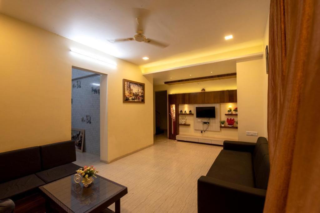 Paramount 3 Ac Bedrooms Hall Garden With Lake View Panchgani Bagian luar foto