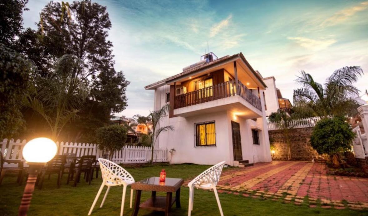 Paramount 3 Ac Bedrooms Hall Garden With Lake View Panchgani Bagian luar foto